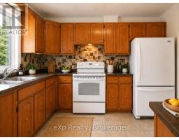 596 13TH A STREET W - 6