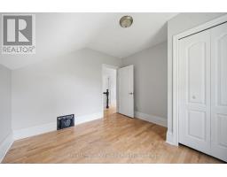 26 FERGUS STREET - 31