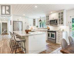 125 CLARKE CRESCENT - 1