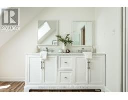 125 CLARKE CRESCENT - 37