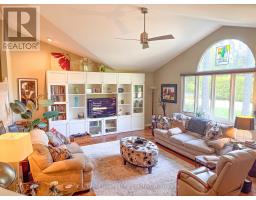 6 DAVID STREET E - 11