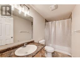 208 FEATHERSTONE CRESCENT - 19