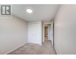208 FEATHERSTONE CRESCENT - 23