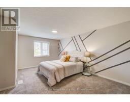 208 FEATHERSTONE CRESCENT - 25