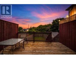 208 FEATHERSTONE CRESCENT - 36