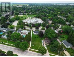 70 BEDFORD DRIVE - 28