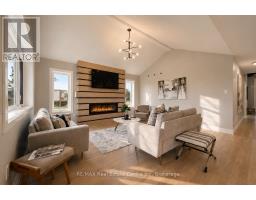 33 WATERLOO STREET - 10