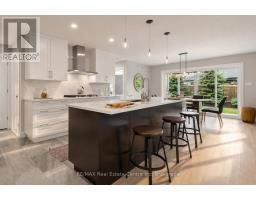 33 WATERLOO STREET - 4