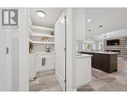33 WATERLOO STREET - 6