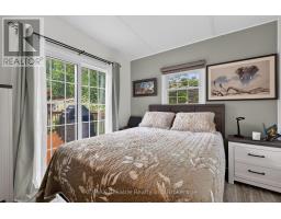50 PORTSIDE DRIVE - 77719 BLUEWATER HIGHWAY - 18
