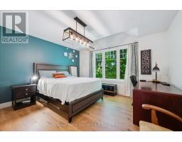 35 MONTICELLO CRESCENT - 30