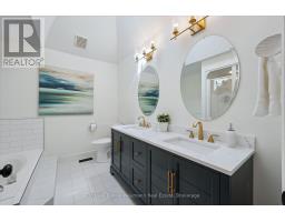 35 MONTICELLO CRESCENT - 31