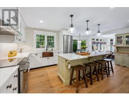 35 MONTICELLO CRESCENT - 8