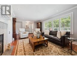 25 BENNETT AVENUE - 4