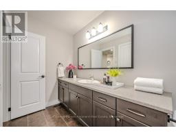 21 - 254 GOSLING GARDENS - 16