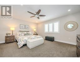 21 - 254 GOSLING GARDENS - 17
