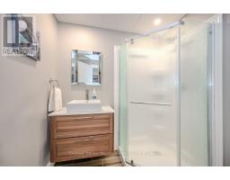 21 - 254 GOSLING GARDENS - 24
