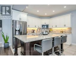 21 - 254 GOSLING GARDENS - 4