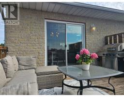 25 LEE CRESCENT - 26