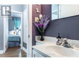 185 STRACHAN STREET - 17