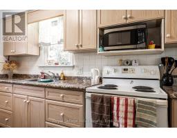 185 STRACHAN STREET - 23