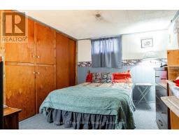 185 STRACHAN STREET - 31
