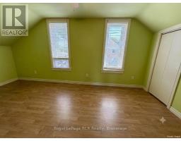 35 ELLEN STREET - 17