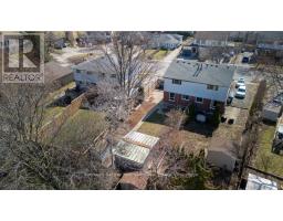 28 CHARTWELL CRESCENT - 24