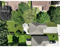 152 KINCARDINE STREET N - 3