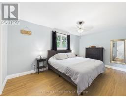 453 ELGIN STREET - 11