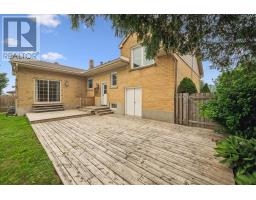 195 VICTORIA ROAD N - 34