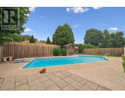 195 VICTORIA ROAD N - 38