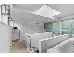 403123 GREY 4 ROAD - 25