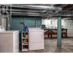 52 TRINITY STREET - 37