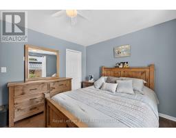 220 GREENWOOD DRIVE - 20