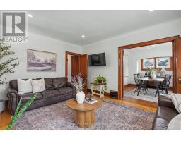 15 ELGIN STREET N - 7