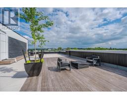 218 - 120 HURON STREET - 27