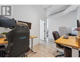 218 - 120 HURON STREET - 7