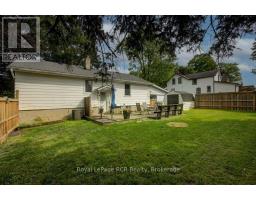 45 WILLIAM STREET E - 27