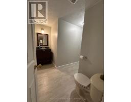 792 MACKENDRICK DRIVE - 44