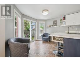 296 TAIT CRESCENT - 12
