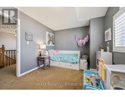 296 TAIT CRESCENT - 23