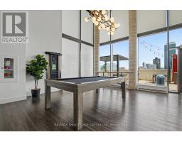 2214 - 15 WELLINGTON STREET - 29