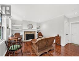 60 TUYLL STREET - 21