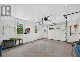 60 TUYLL STREET - 42
