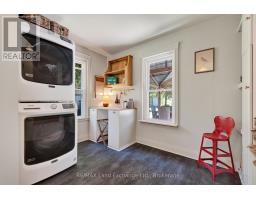 581 QUEEN STREET - 18