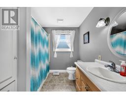 85 PICTON STREET W - 16