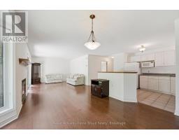 6 PARKSIDE DRIVE - 16