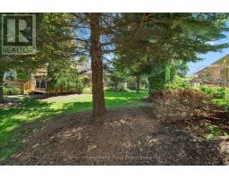 6 PARKSIDE DRIVE - 36