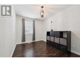 68 ELGIN STREET S - 16